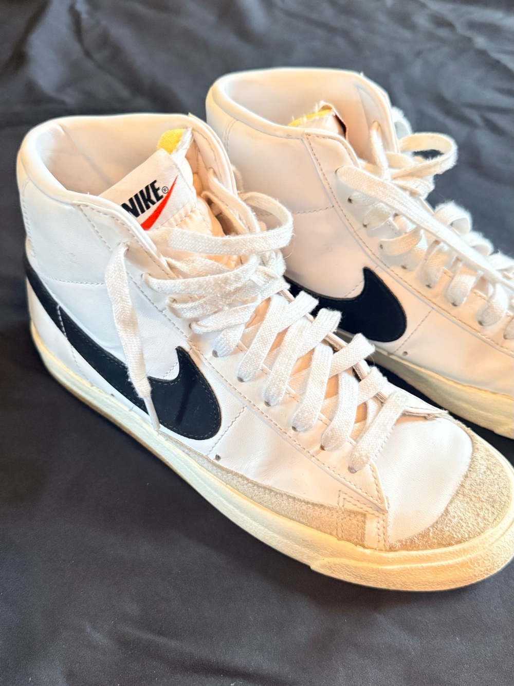 Nike White and Black Blazer Mid '77 Vintage Style Sneakers
